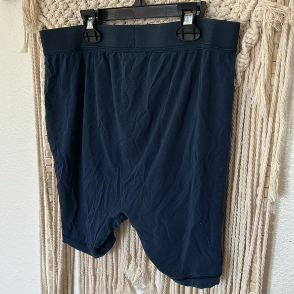 Lululemon men’s boxer briefs medium - Picture 3 of 4